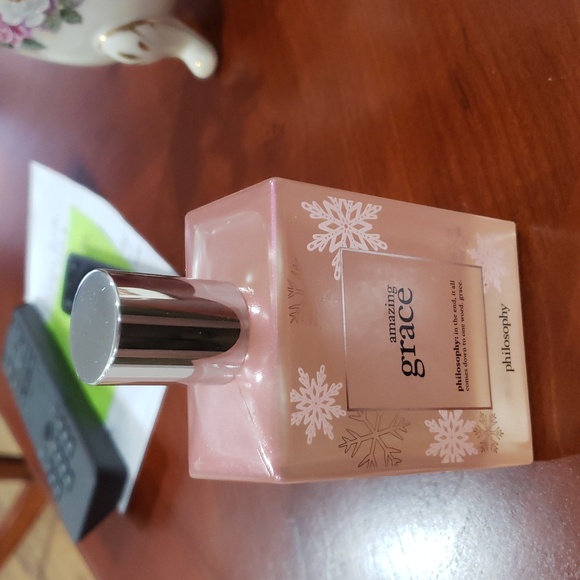 Philosophy Amazing Grace Eau de Parfum in Soft Pink Box - Picture 3 of 3